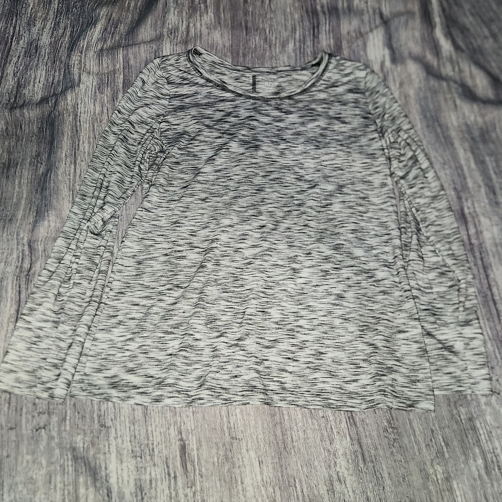 *5 for $25* A.N.A Women's Black Gray Heather Long Sleeve Tee Medium